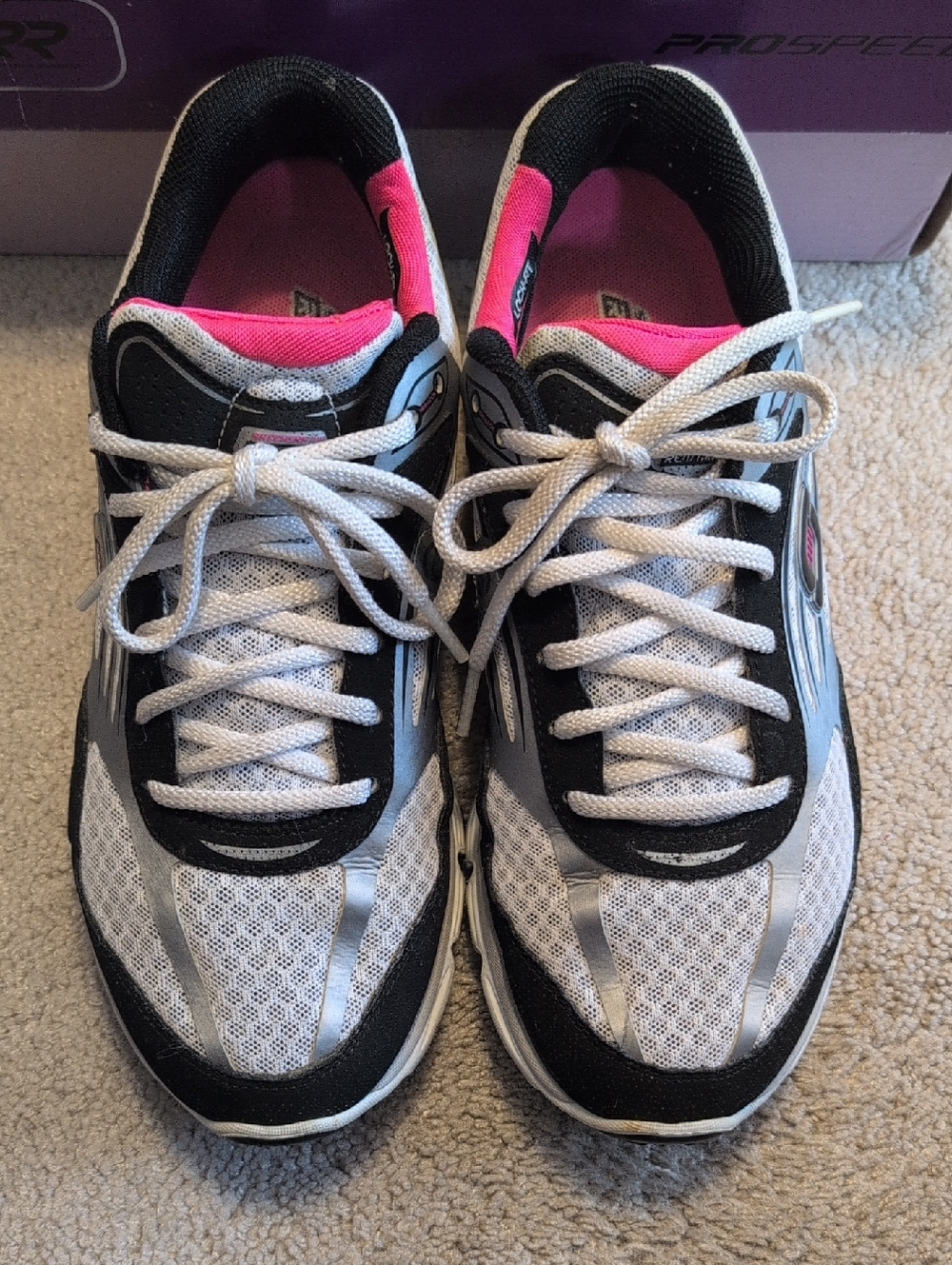 Skechers Women’s Prospeed Black/White/Pink Athletic Sneakers Size 7.5
